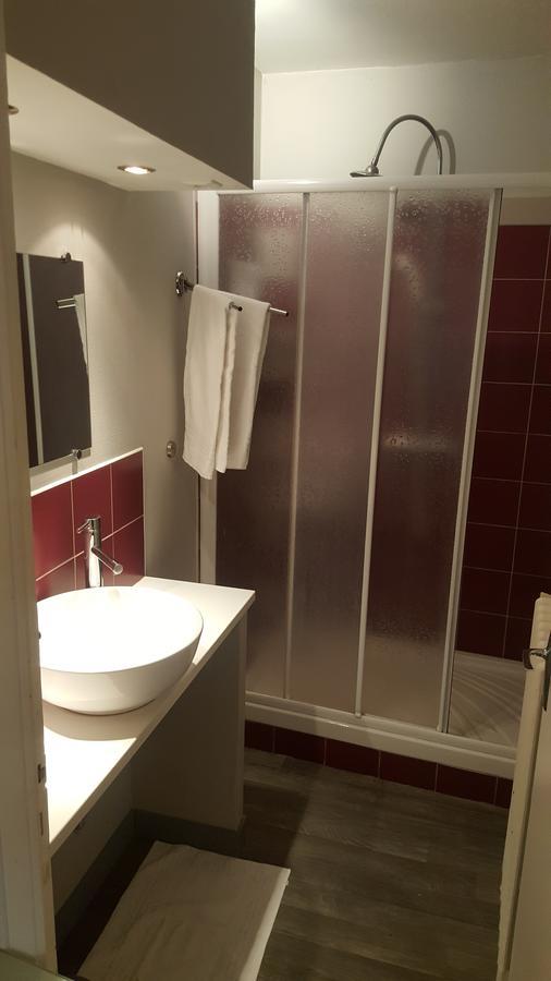 Hotel Des Voyageurs Mayenne Εξωτερικό φωτογραφία